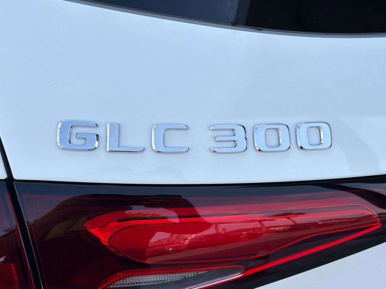 Used 2026 Mercedes-Benz GLC 300 4MATIC image 32