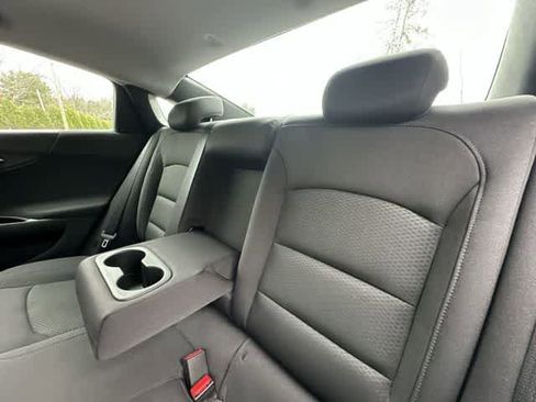 Used 2017 Chevrolet Malibu LS image 15