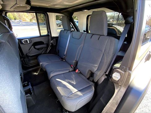 Certified 2025 Jeep Wrangler Willys image 18