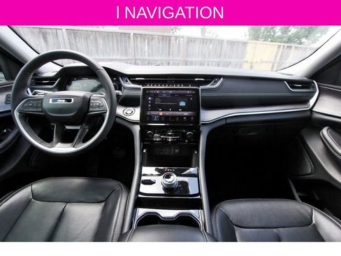 Used 2023 Jeep Grand Cherokee L Limited w/ Black Appearance Package AWD/4WD image 10
