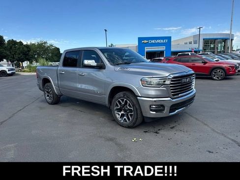 Used 2025 RAM 1500 Laramie AWD/4WD image 1