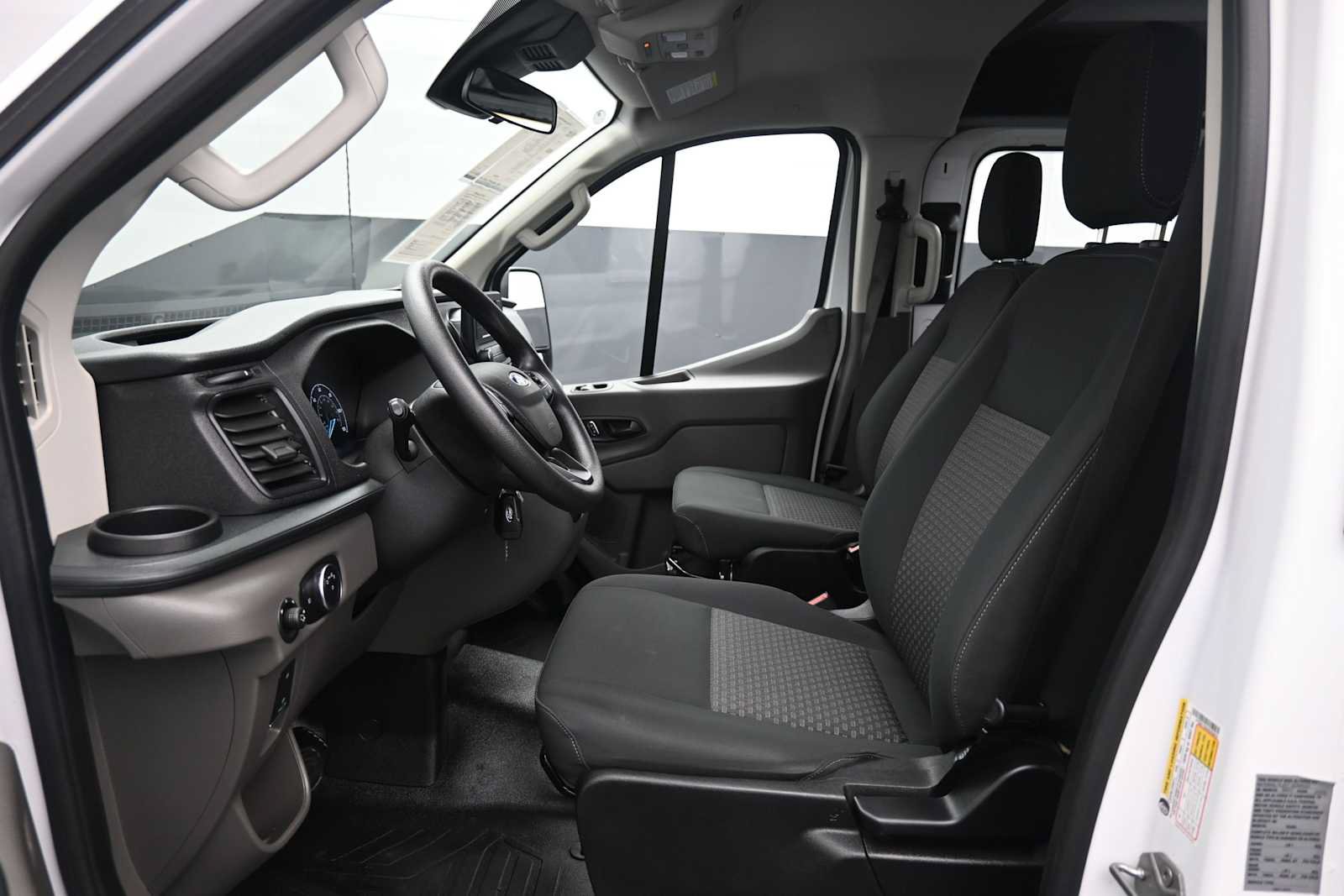 Used 2025 Ford Transit 250 Low Roof w/ Exterior Upgrade Package RWD image 20