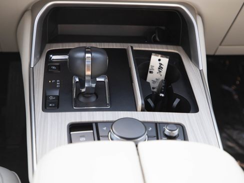 Certified 2024 MAZDA CX-90 Plug-In Hybrid w/ Premium Plus AWD/4WD image 22