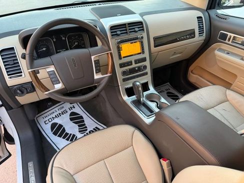 Used 2010 Lincoln MKX 2WD image 16