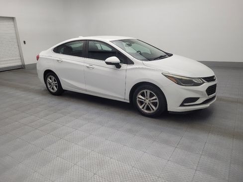 Used 2017 Chevrolet Cruze LT w/ Convenience Package image 11
