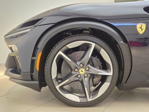 Used 2026 Ferrari Purosangue AWD/4WD image 13