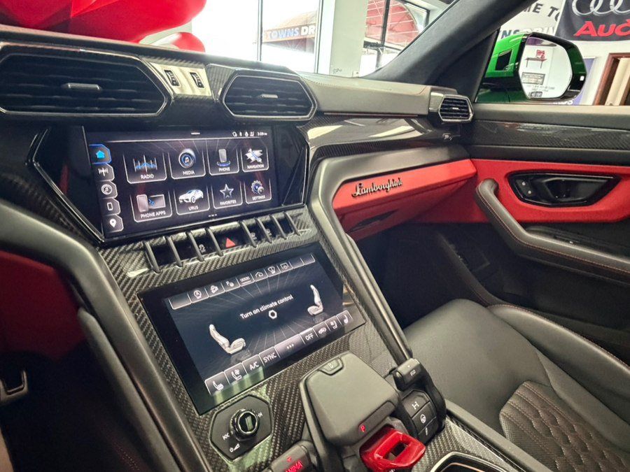 Used 2023 Lamborghini Urus S AWD/4WD image 89