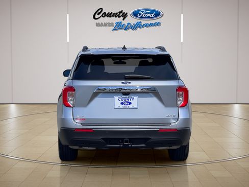 Used 2023 Ford Explorer XLT w/ Class IV Trailer Tow Package AWD/4WD image 11