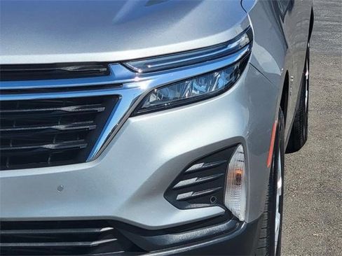 Certified 2023 Chevrolet Equinox LT w/ Driver Convenience Package image 3