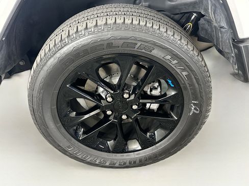 Used 2023 Jeep Wrangler Sahara image 11