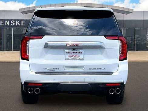 Used 2023 GMC Yukon XL Denali AWD/4WD image 4