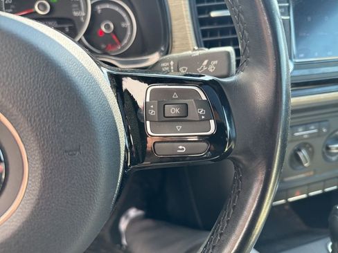 Used 2018 Volkswagen Beetle 2.0T Coast w/ Coast Lighting Package image 10