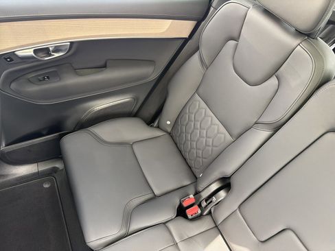 Used 2025 Volvo XC90 B6 Plus AWD/4WD image 12