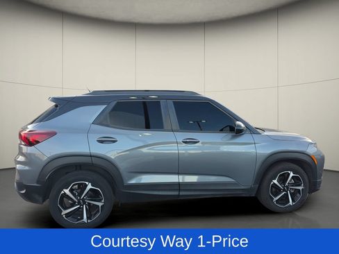 Used 2021 Chevrolet TrailBlazer RS w/ Driver Confidence Package FWD image 11