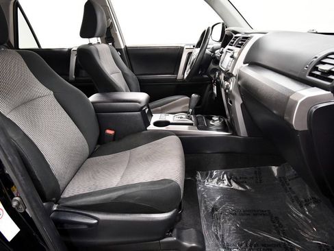 Used 2019 Toyota 4Runner SR5 AWD/4WD image 18
