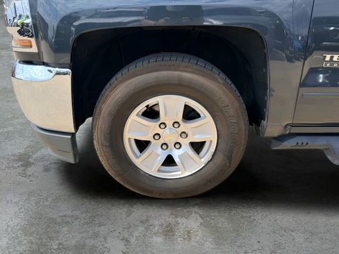 Used 2018 Chevrolet Silverado 1500 LT w/ LT Eassist Package RWD image 29