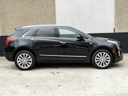 Used 2017 Cadillac XT5 Platinum AWD/4WD image 11