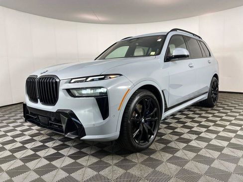 Used 2023 BMW X7 xDrive40i w/ Executive Package AWD/4WD image 13