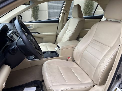 Used 2017 Toyota Camry XLE image 16