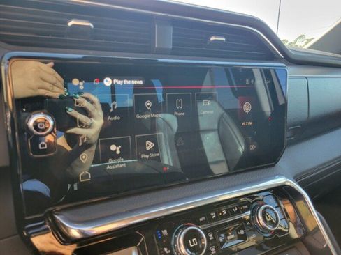 Used 2023 GMC Sierra 1500 Denali w/ Technology Package AWD/4WD image 21