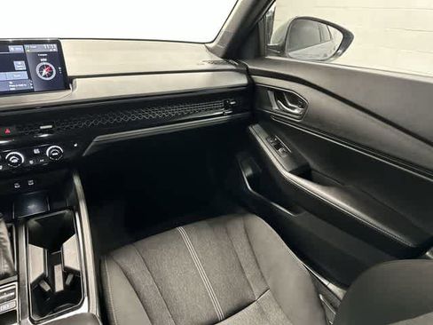 Used 2025 Honda Accord Sport image 13