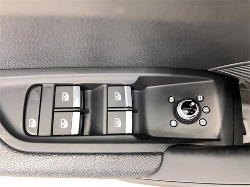 Used 2018 Audi Q5 2.0T Premium Plus w/ Premium Plus Package image 14