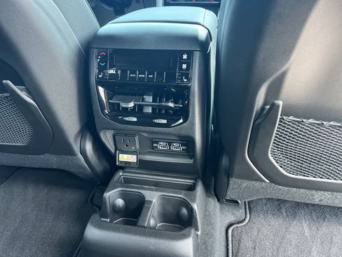 New 2025 Jeep Grand Cherokee L Limited w/ Trailer Tow Package image 26