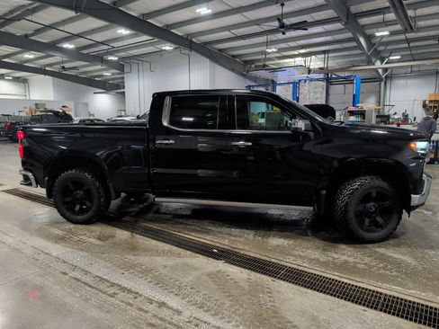 Used 2021 Chevrolet Silverado 1500 LTZ w/ Max Trailering Package image 2