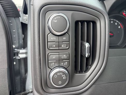 New 2026 GMC Sierra 1500 4x4 Regular Cab Pro w/ Pro Value Package image 18