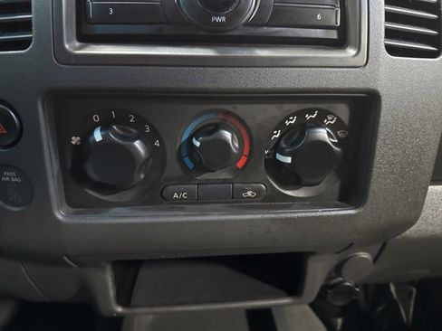 Used 2008 Nissan Frontier SE w/ Power Pkg image 16