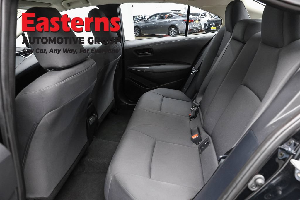 Used 2025 Toyota Corolla LE FWD image 21