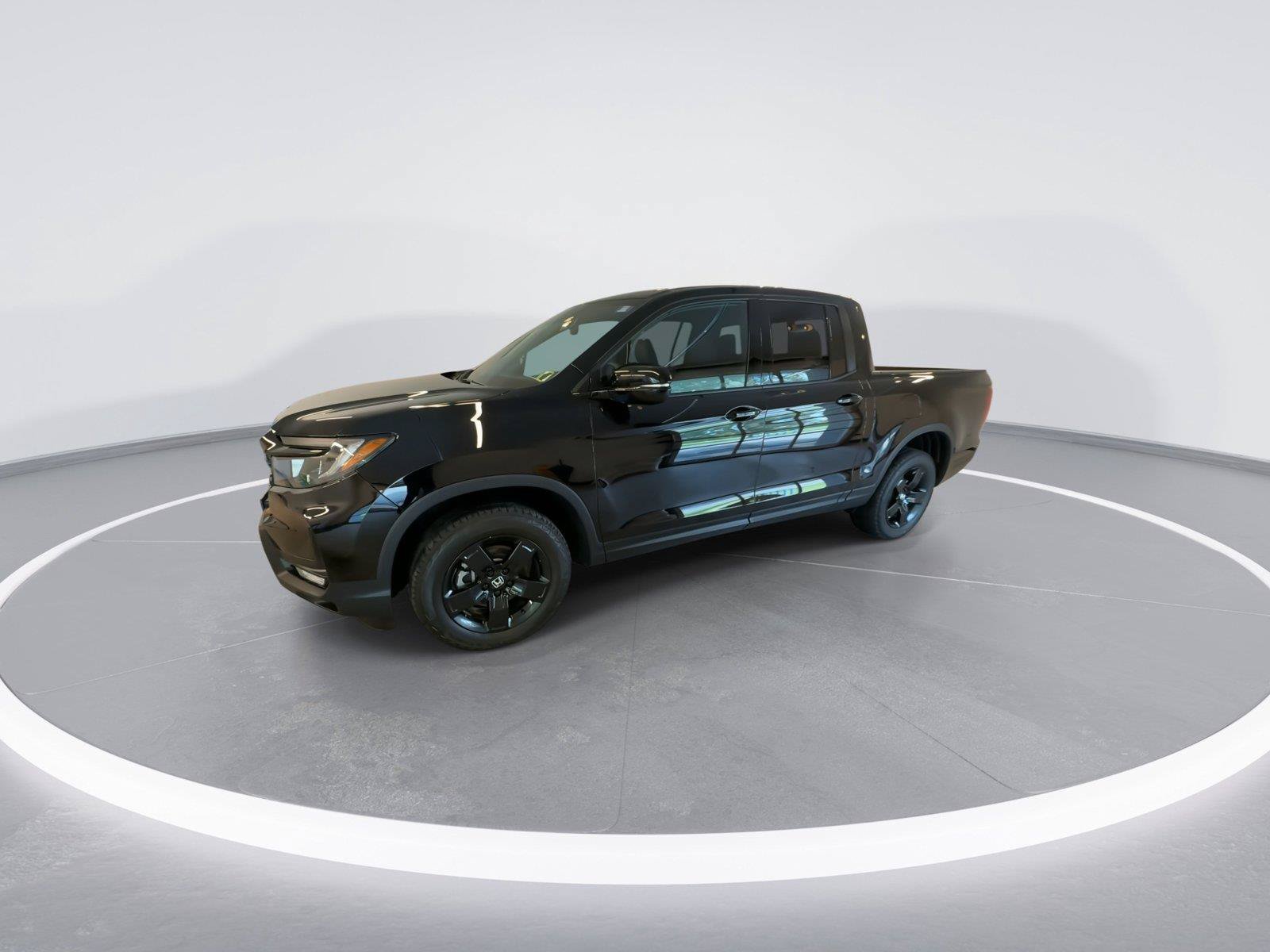 Used 2025 Honda Ridgeline Black Edition image 4