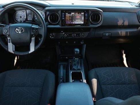 Used 2017 Toyota Tacoma TRD Sport w/ Tow Package image 26