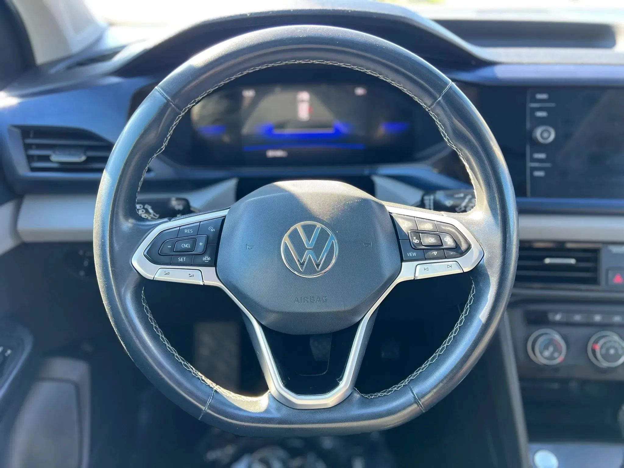Used 2022 Volkswagen Taos SE FWD image 21
