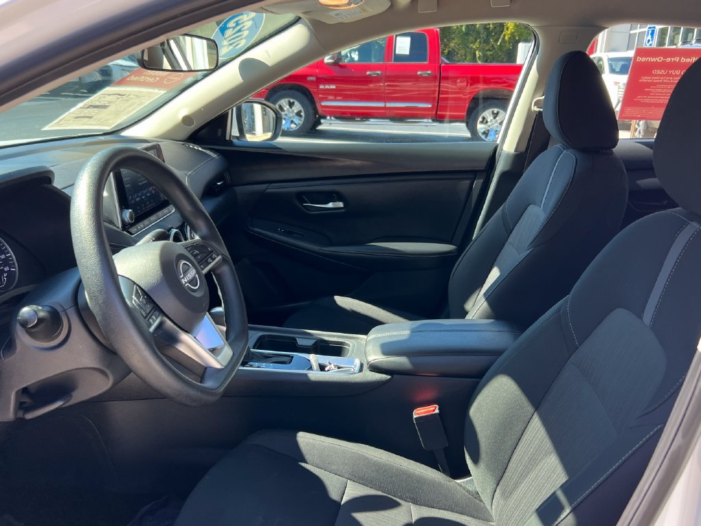 Certified 2025 Nissan Sentra SV FWD image 8