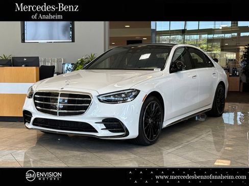 Used 2025 Mercedes-Benz S 580 4MATIC Sedan image 1