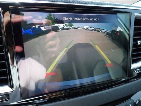 Used 2024 Chrysler Pacifica Touring-L FWD image 25