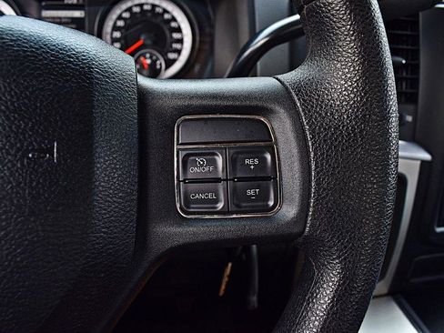 Used 2014 RAM 1500 Express RWD image 30