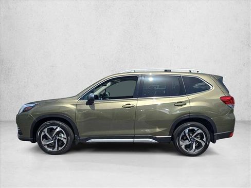 Used 2023 Subaru Forester Touring AWD/4WD image 9