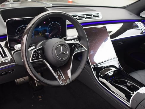 New 2026 Mercedes-Benz Maybach S 680 4MATIC image 21