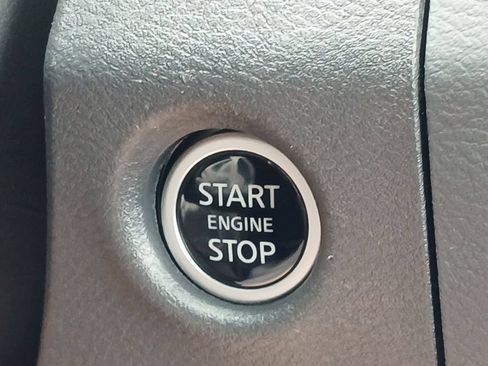 Used 2025 Nissan Frontier PRO-4X AWD/4WD image 31