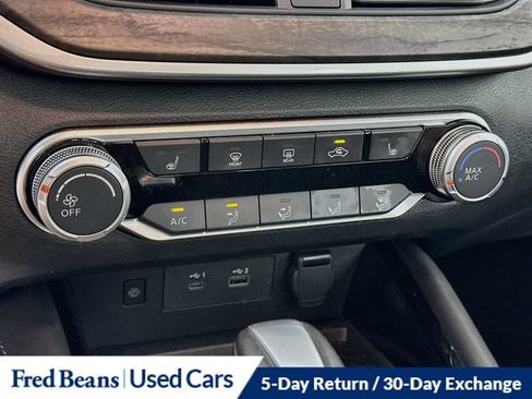 Used 2023 Nissan Altima 2.5 SV w/ SV Premium Package FWD image 23