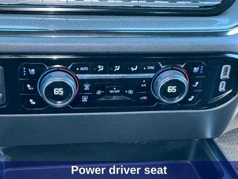 Used 2024 Chevrolet Silverado 1500 ZR2 w/ Technology Package AWD/4WD image 28