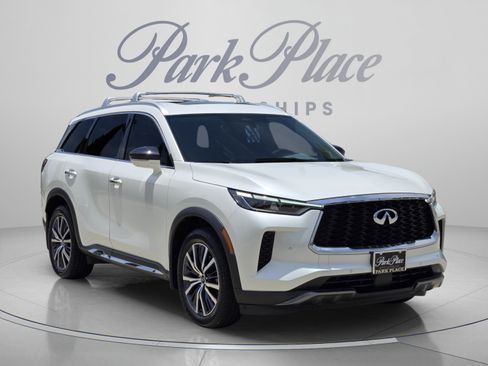 Used 2023 INFINITI QX60 Sensory w/ Vision Package AWD/4WD image 4