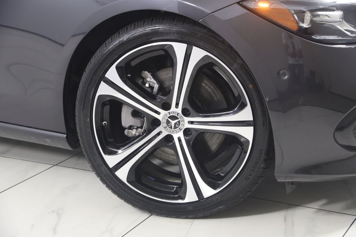 Used 2023 Mercedes-Benz C 300 4MATIC Sedan w/ Exclusive Trim Package image 15