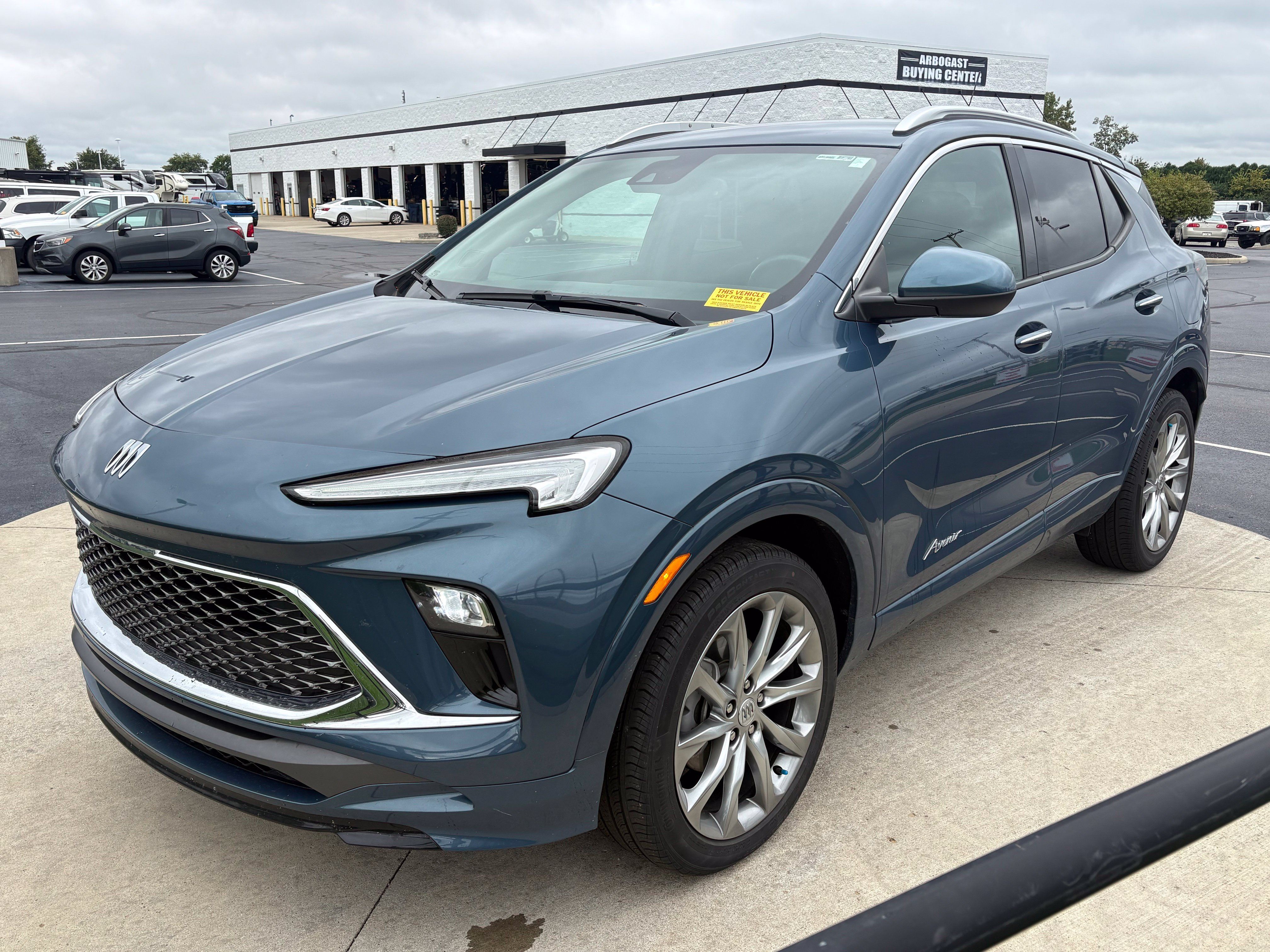 Used 2024 Buick Encore GX Avenir w/ Avenir Convenience Package FWD image 3