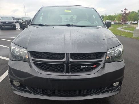 Used 2018 Dodge Grand Caravan GT FWD image 3