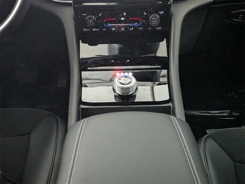 New 2025 Jeep Grand Cherokee Altitude image 20