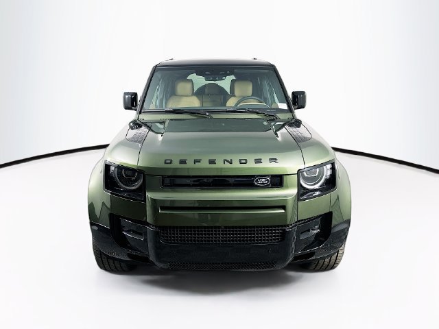 Used 2026 Land Rover Defender 110 X-Dynamic SE AWD/4WD image 2