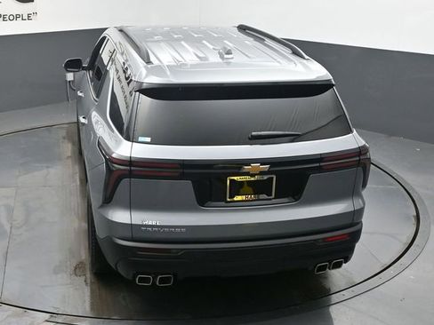 Used 2025 Chevrolet Traverse LT image 57